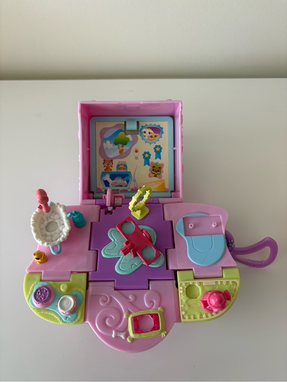 Tiniest Littlest Pet Shop - no pets